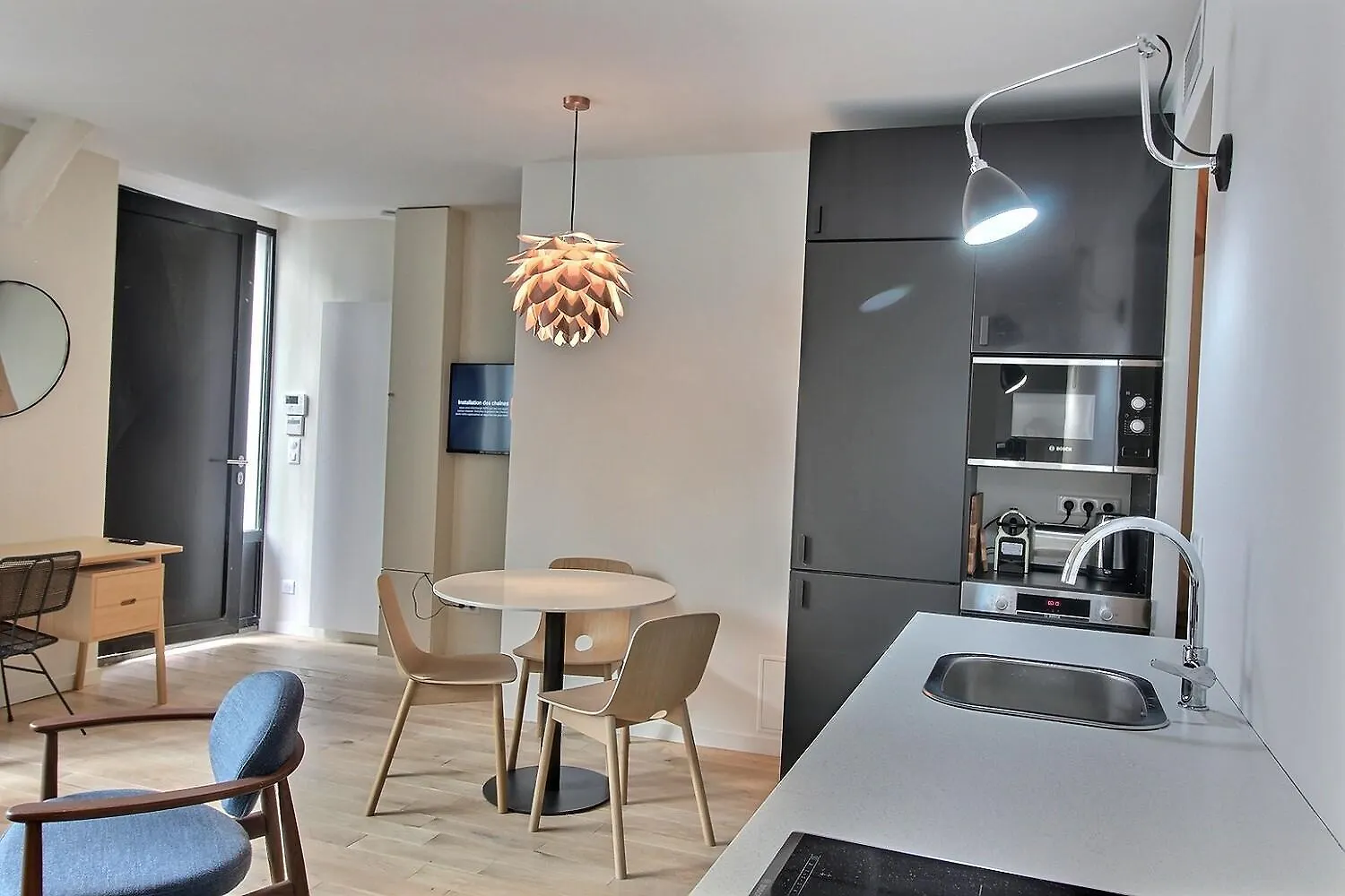 Parisian L Marais Apartment