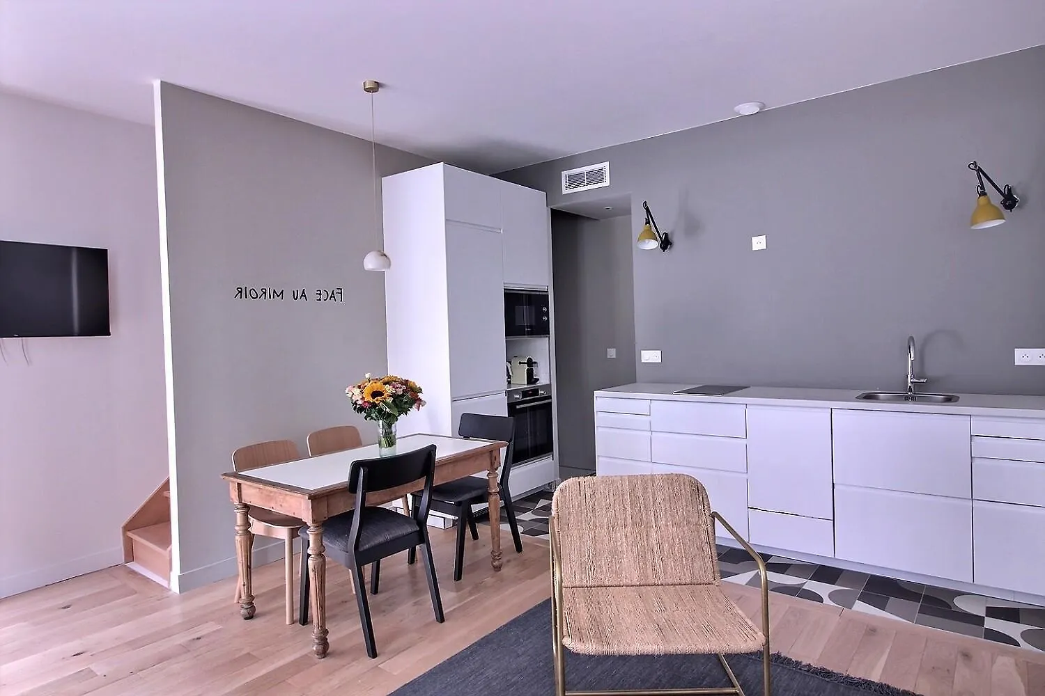 Apartment Parisian L Marais
