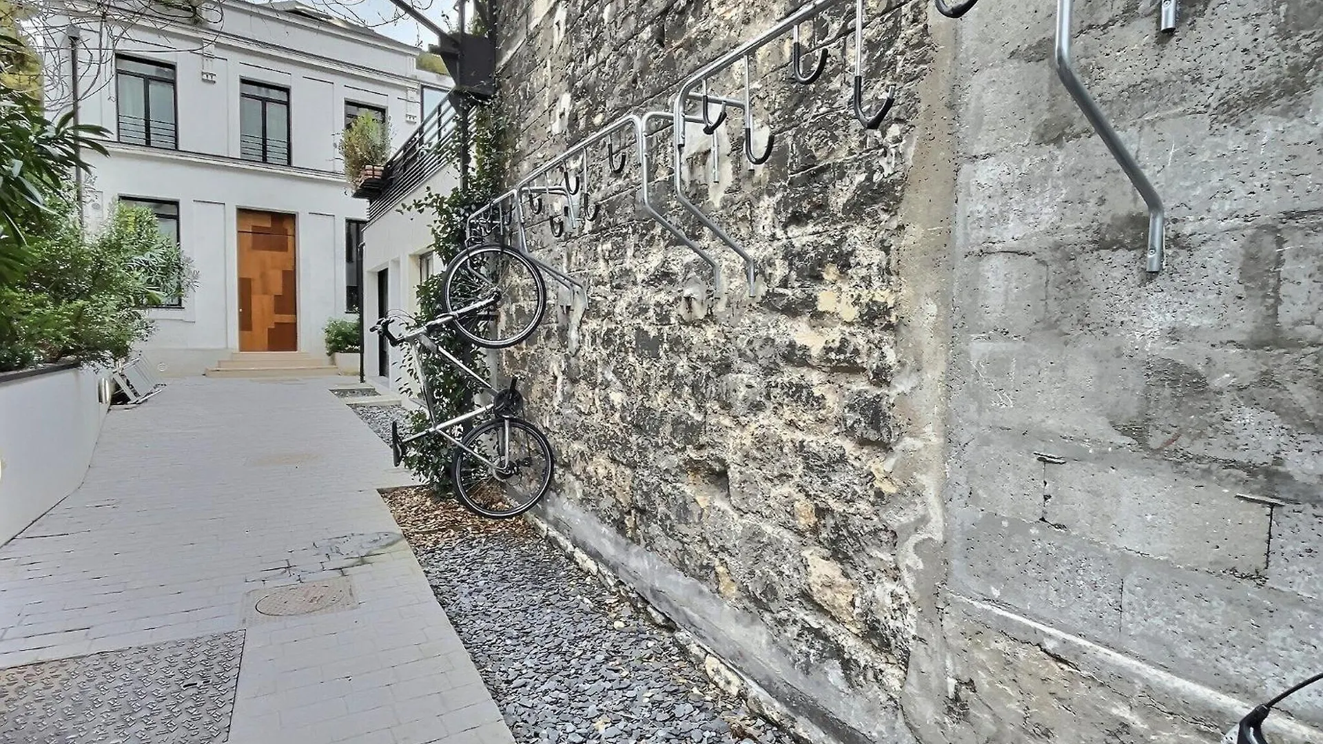 Parisian L Marais Apartment